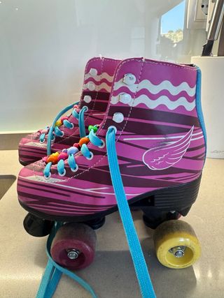Patines de 4 ruedas infantiles  estilo retro rosa 