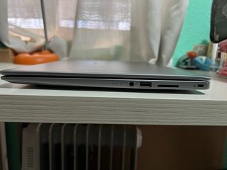 Portátil Medion Akoya S6445 i7-8265U/8GB RAM