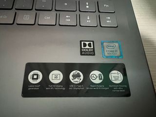 Portátil Medion Akoya S6445 i7-8265U/8GB RAM