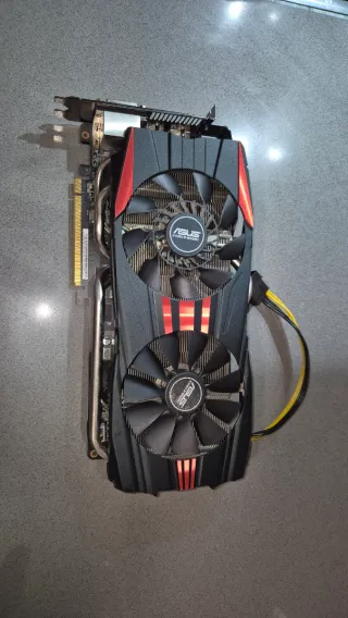 Tarjeta Gráfica Asus R9 290 4GB