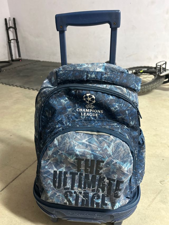 Mochila con ruedas Champions League,