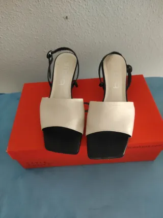 Zapatos/ sandalia de 
Piel Talla 36 Negros y Blanc