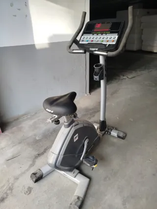 Bicicleta Estática Profesional BH LK7200.