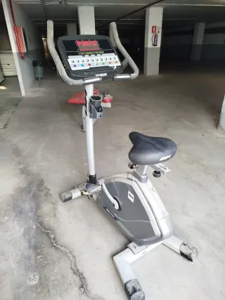 Bicicleta Estática Profesional BH LK7200.