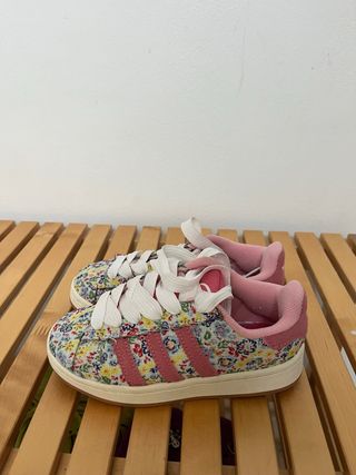 Zapatillas Adidas Campus niña floral Talla 31