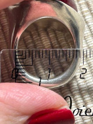 Anillo Resina Rojo y Plata Uno de 50