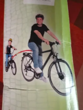 Enganche tándem para enganchar  bicicleta de niño.