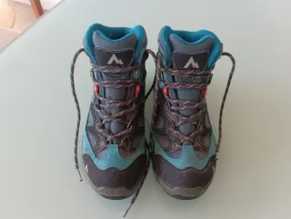 Botas de monte McKinley talla 38
