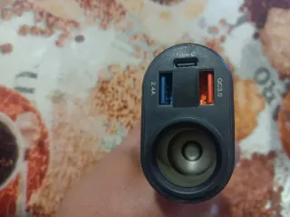 Cargador mechero USB C y QC3.0
