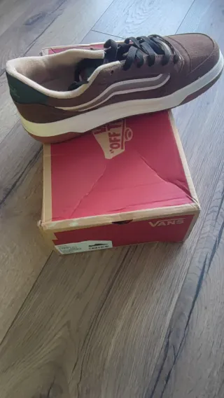 Zapatillas Vans Marrones y Beige