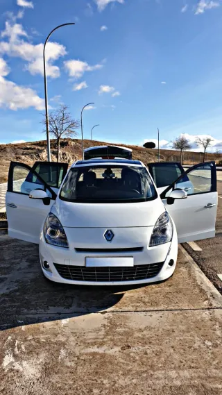 Renault escenic exclusive  gran escenic exclusive  2010