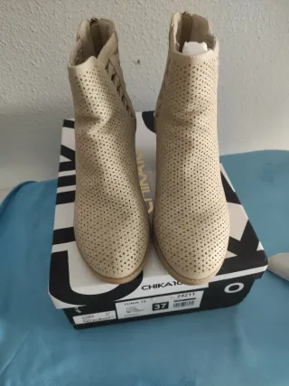 Botines Chika10 Mujer Beige Talla 37