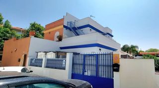 Casa adosada en alquiler en Centro-Calzada-Cabo Noval en Sanlúcar de Barrameda