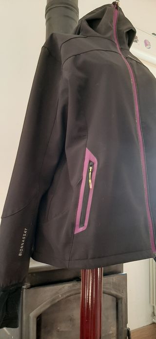 Cortavientos Quechua Mujer Negro y Morado