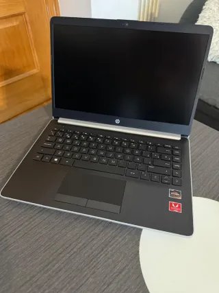 HP Laptop 14-dk0017ns Plata