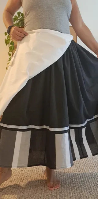 Falda 83cm y delantal,casera, aldeana, regional