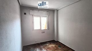 Piso en venta en Linares