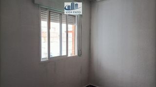 Piso en venta en Linares
