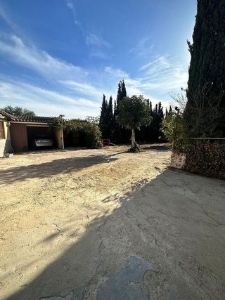 Casa adosada en venta en Utrera