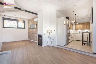 Piso en venta en Bola de Oro - Serrallo en Granada