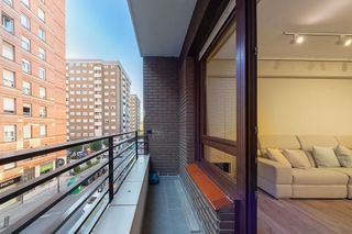 Piso en venta en San Pedro de Deusto-La Ribera en Bilbao
