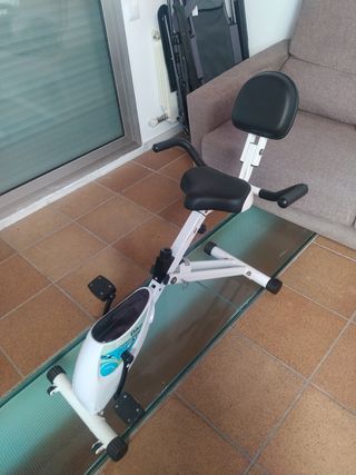 Bicicleta Estática BH Fitness.