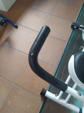 Bicicleta Estática BH Fitness.
