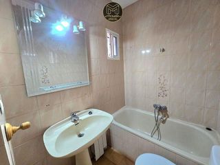 Casa adosada en venta en Peñamefecit - Avda Barcelona en Jaén