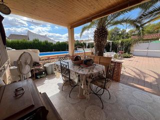 Chalet en venta en Urbanizaciones en Llíria