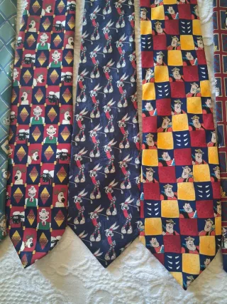 Lote de corbatas estampadas