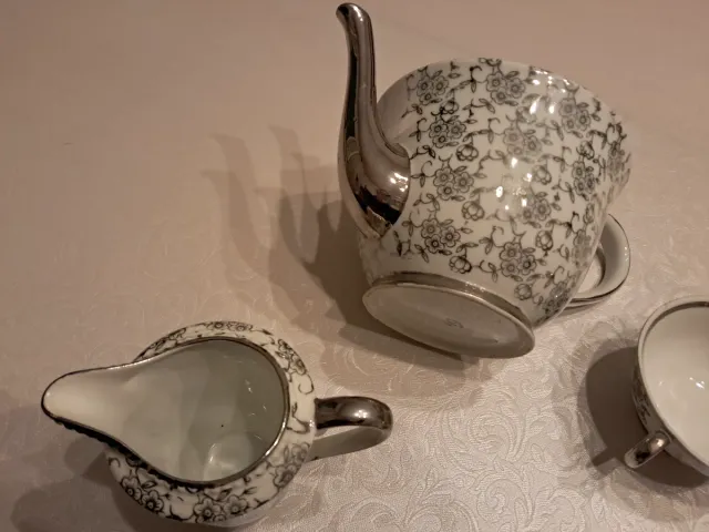 Servizio da tè antico floreale