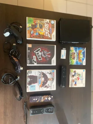 Consola Wii Negra + Juegos y Accesorios