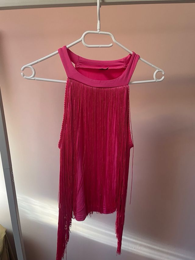 Top tirantes flecos rosa