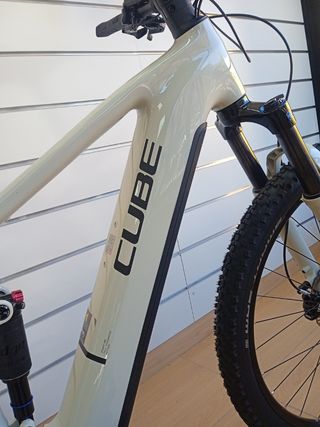 CUBE STEREO HYBRID ONE 22