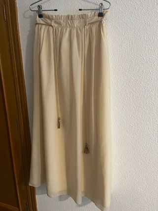 Falda larga beige con cordón