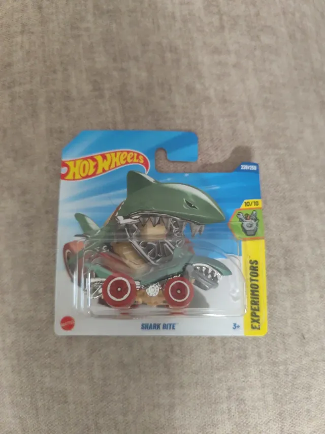 Hotwheels Shark Bite Experi-motors 229/250