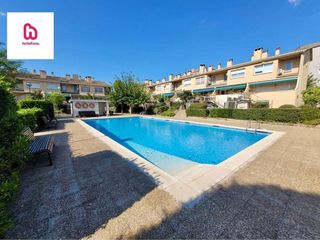 Casa adosada en venta en Centre - Eixample – Can Llobet – Can Serra en Barbera del Vallès