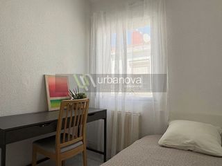 Piso en alquiler en Universidad - Los Lirios en Logroño