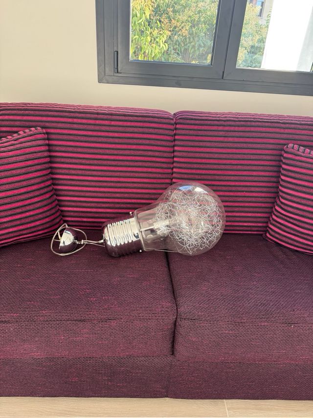 Lámpara con forma de Bombilla