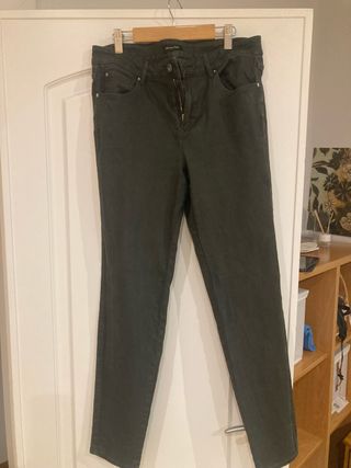 Pantalones pitillo Massimo Dutti verde oliva