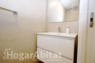 Piso en venta en La Malva-rosa en Valencia