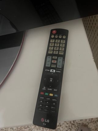 Televisor LG Scarlet 47” Negro/ Rojo