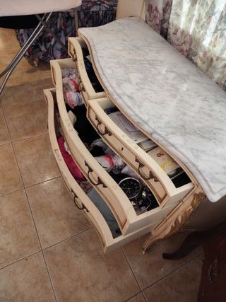 Cómoda antigua mármol estil Luis XV beige y oro