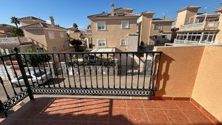 Casa adosada en venta en Altos - La Florida en Orihuela