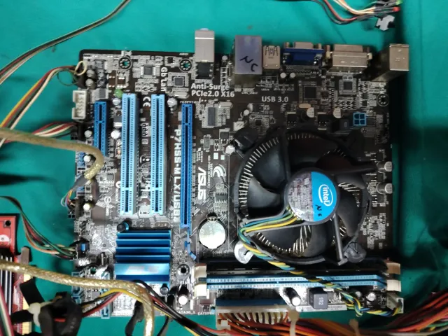 PC Scheda Madre computer Asus P7H55-M LX/USB