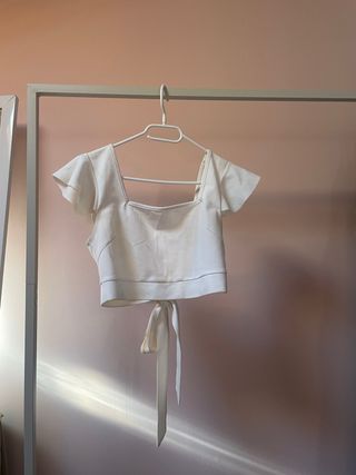 Blusa corta blanca espalda al aire Talla S
