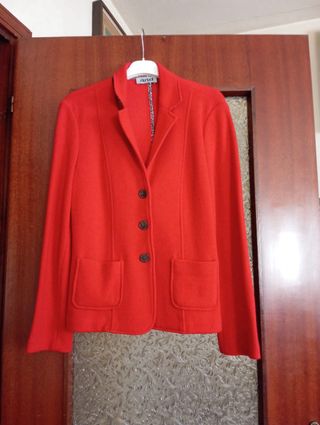 Giacca rossa o gialla AND