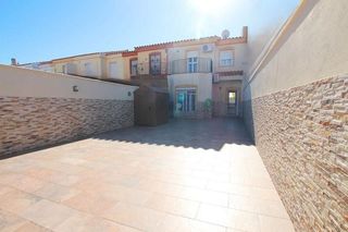 Casa adosada en venta en Noreste-Granja en Jerez de la Frontera