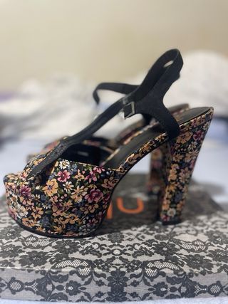 Tacones Nly Multicolor Estampado Floral
