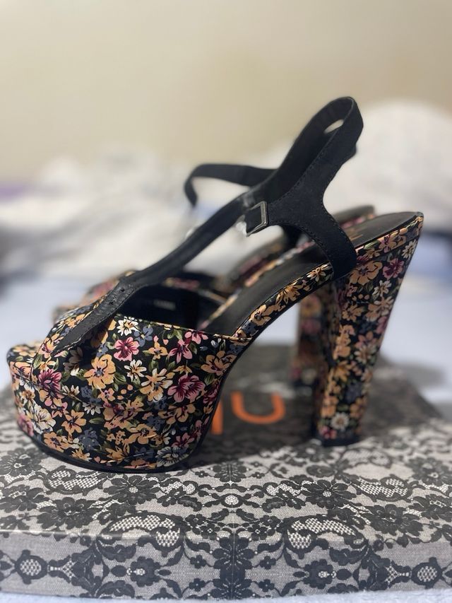 Tacones Nly Multicolor Estampado Floral